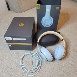 Beats Studio 3 Wireless Headphones Baby Blue